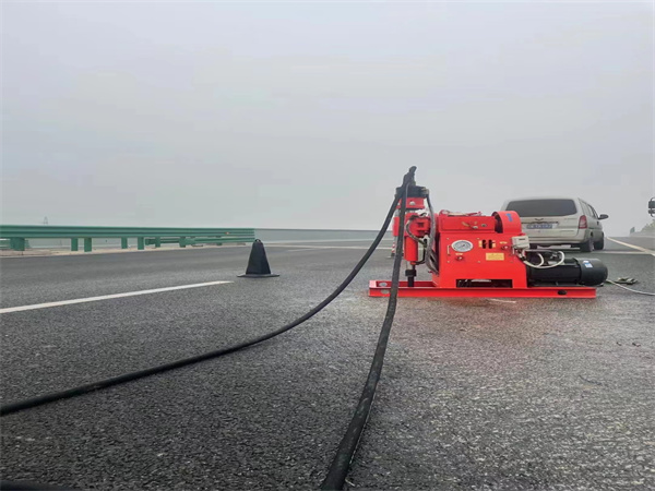 和田县马路路基路面开裂下沉注浆加固灌浆