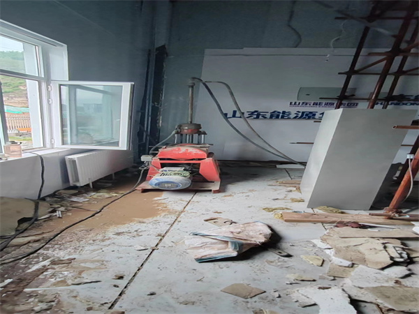 和田县地基基础下沉墙体裂缝加固注浆顶升施工